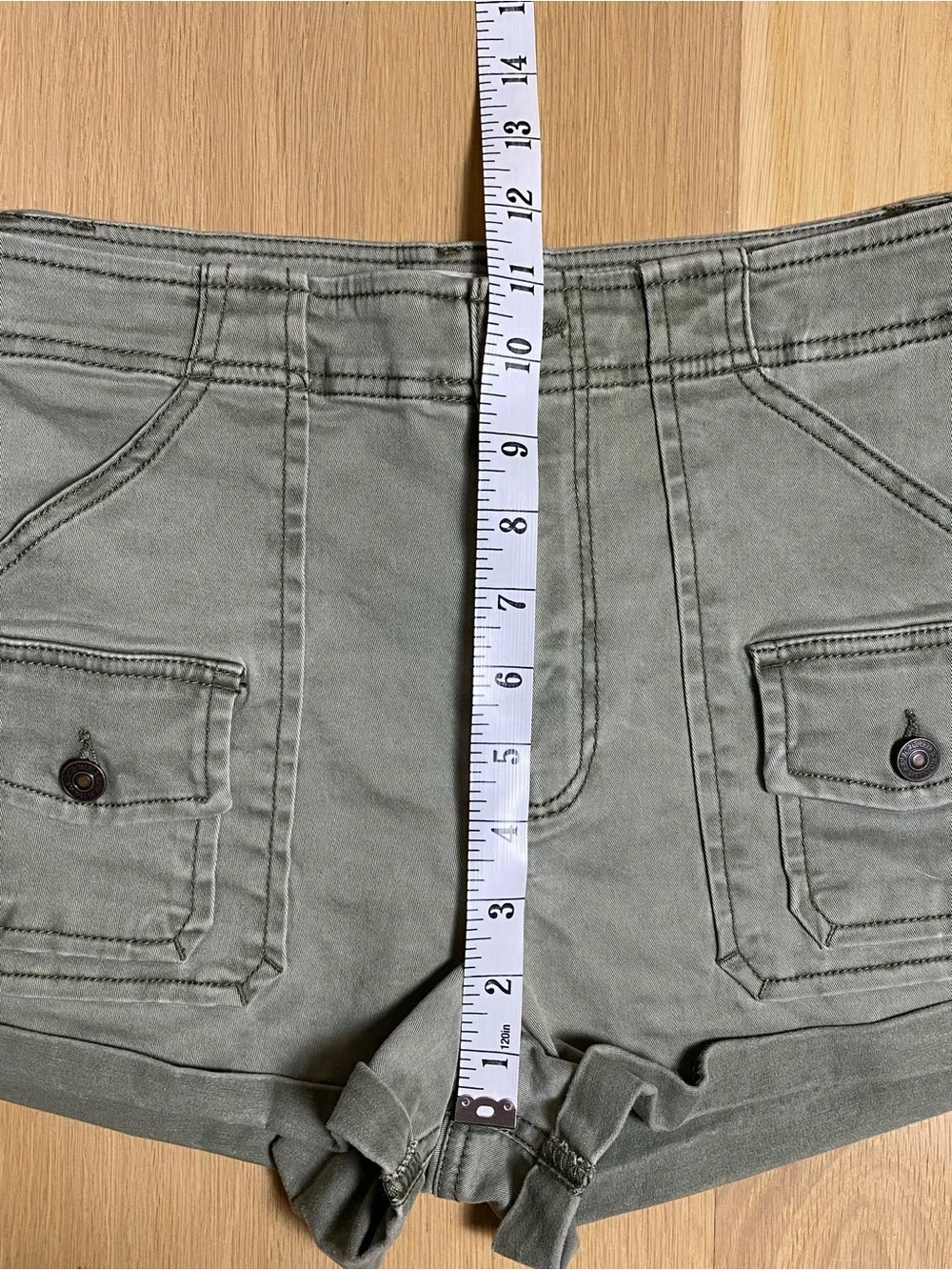 Abercrombie & Fitch Olive Green Cargo Utility Shorts Size 8 W29 Cuffed Casual